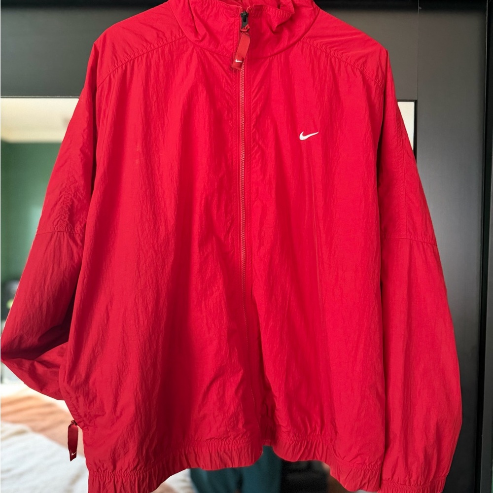 Nike Men's Vibrant Red Windbreaker